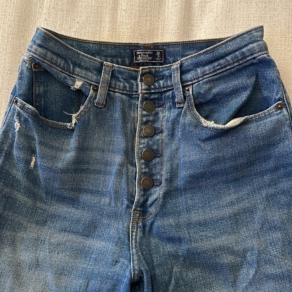 Abercrombie & Fitch ultra high rise mom jeans